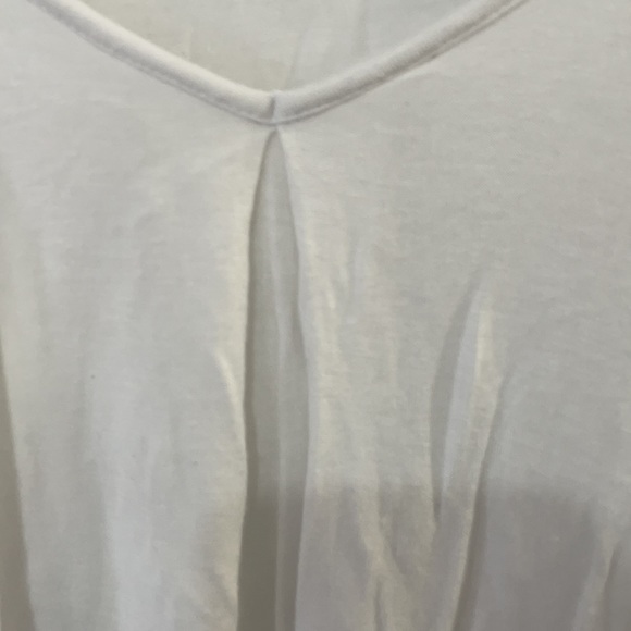 White top - Picture 4 of 4